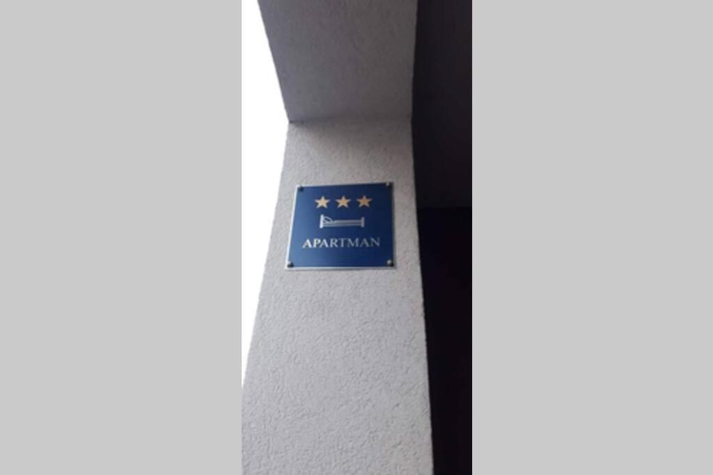 Apartman Franko - Uz Parking Пула Экстерьер фото