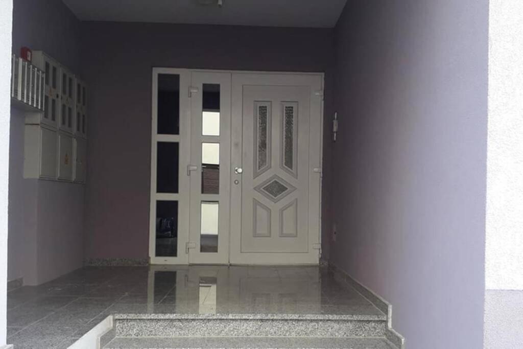 Apartman Franko - Uz Parking Пула Экстерьер фото